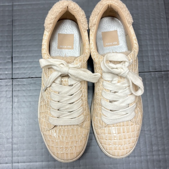 DOLCE VIDA WOMENS CREAM 7.5M NEO PLUSH CREAM COLOR SNEAKER SHOE - Picture 2 of 8